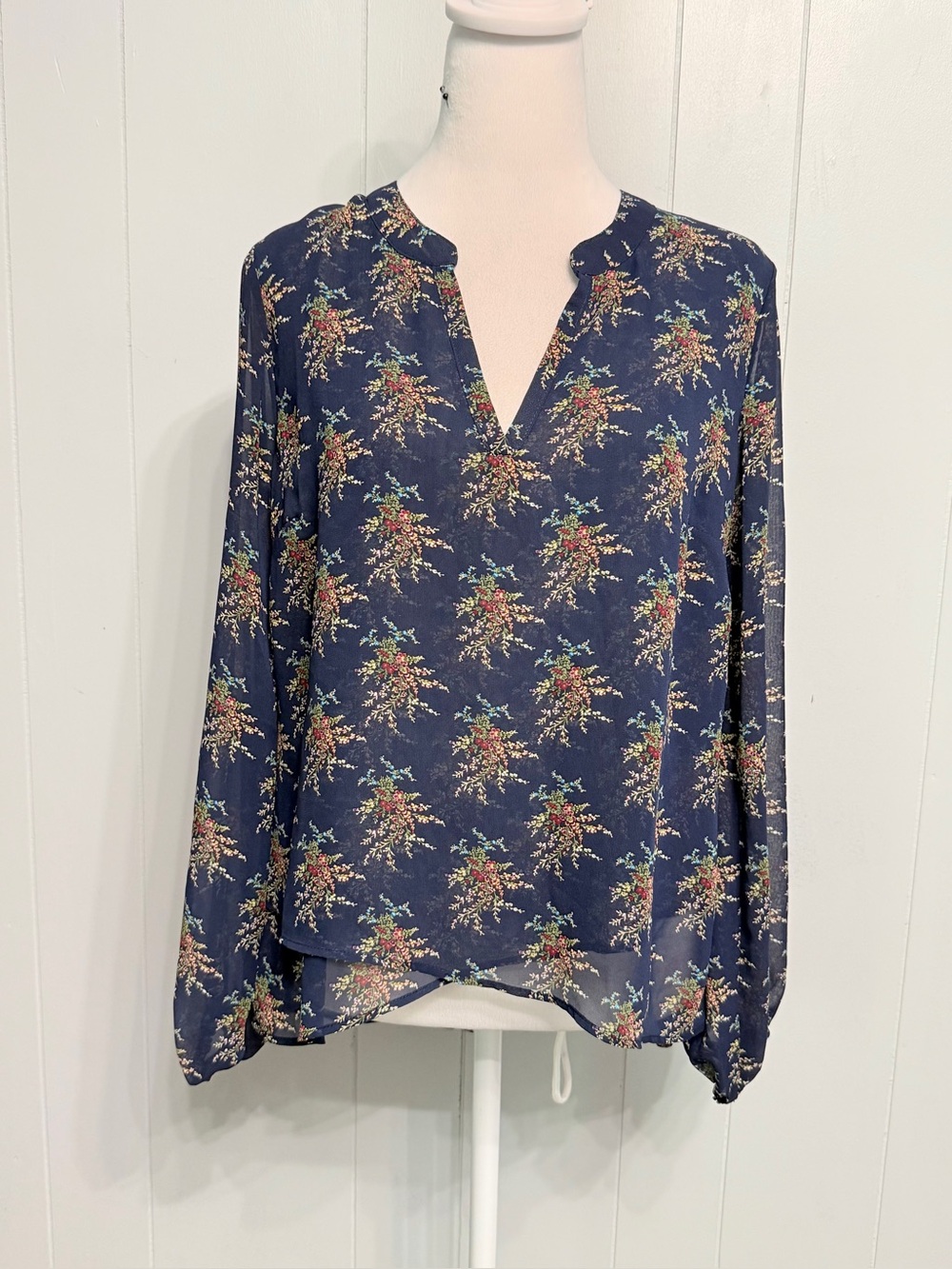 #21)  C Floral Split-Neck Navy Long-Sleeve Blouse ( sheer but front is 2 layers)